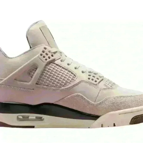 MAKE A SOLID OFFER 1 OF A KIND Jordan Air 4 Retro interior is stunning quilted - Picture 11 of 15